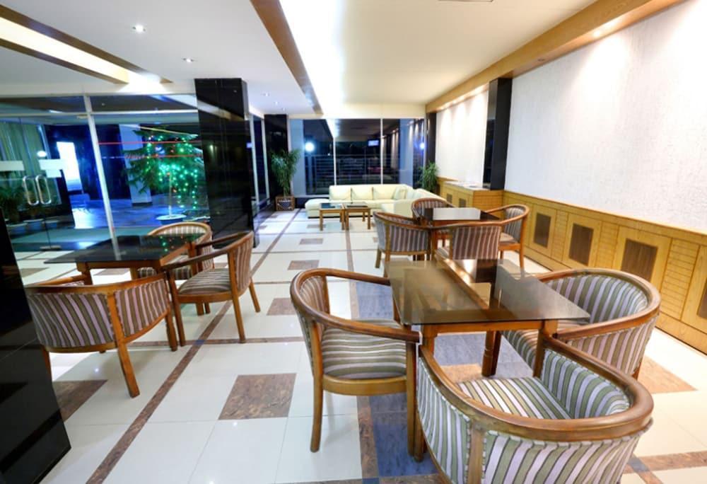 Uni Resort Cox's Bazar Buitenkant foto
