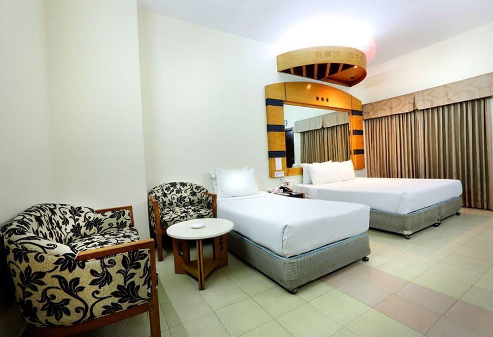 Uni Resort Cox's Bazar Buitenkant foto