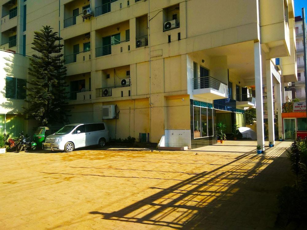 Uni Resort Cox's Bazar Buitenkant foto